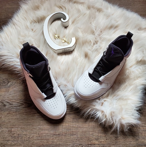 NEW Nike Jordan Fadeaway - Picture 4 of 8